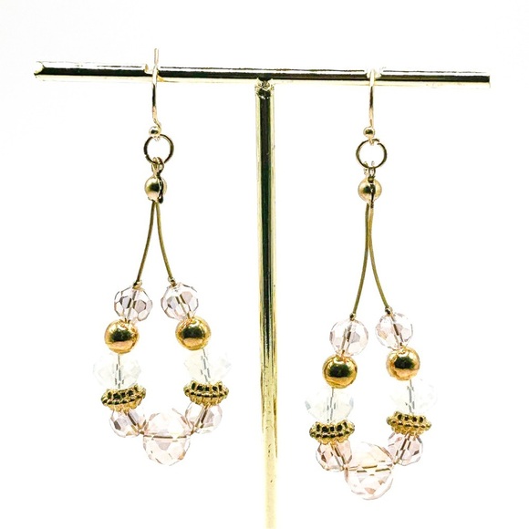 NWOT Beautiful multi pastel colors beaded dangle earrings, Guess - Picture 5 of 9